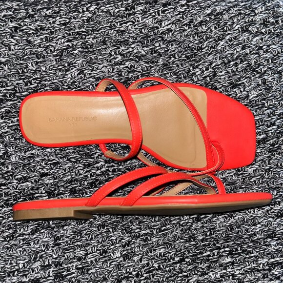 NWOT Never Worn Banana Republic Flat Sandals (Size 6, Chili Pepper Red/Coral) - Picture 4 of 6